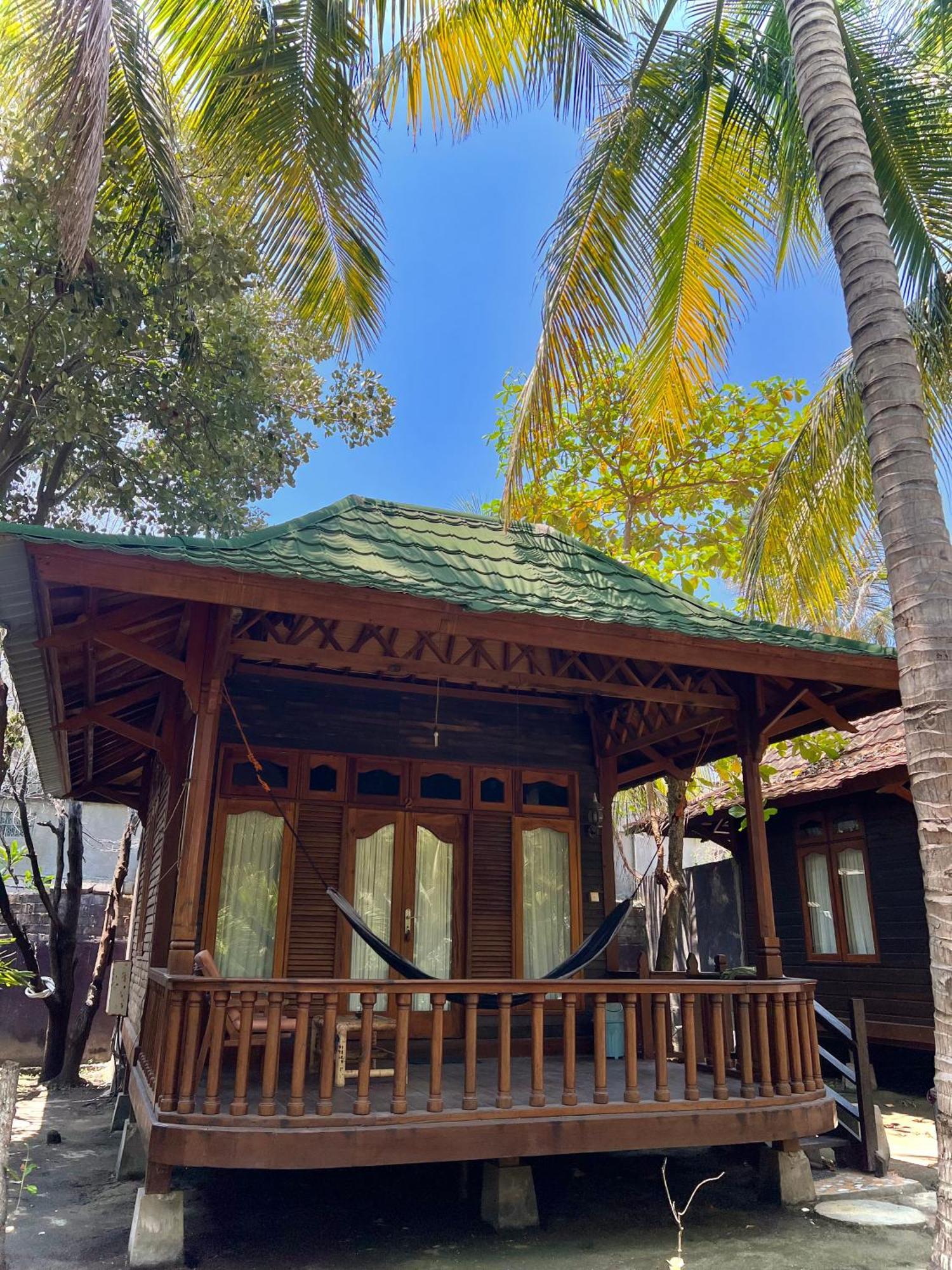 Bronze Bungalows Gili Meno Buitenkant foto