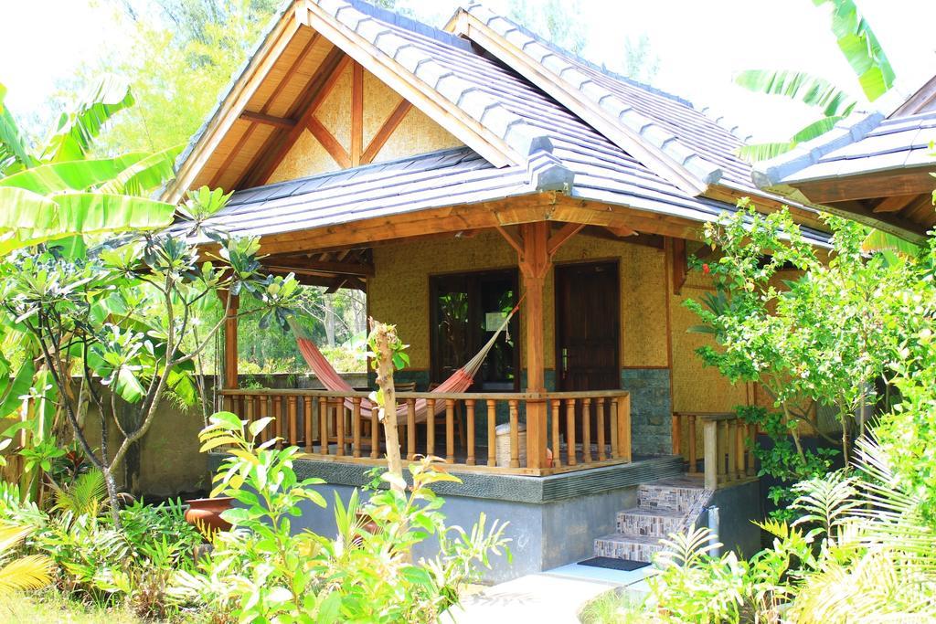 Bronze Bungalows Gili Meno Buitenkant foto