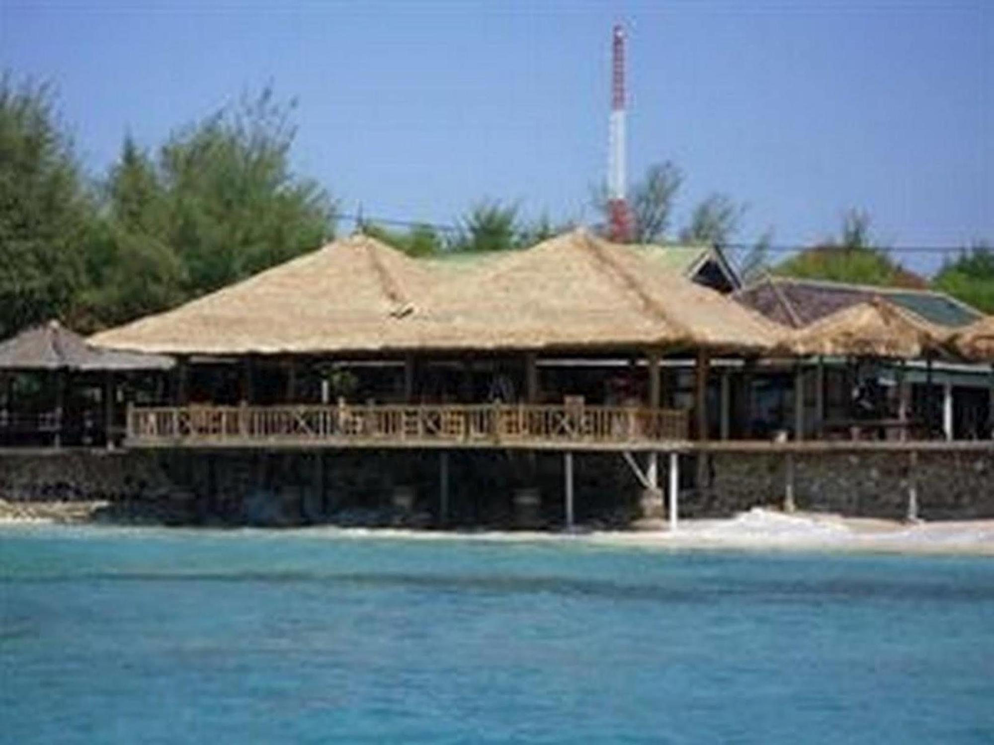 Bronze Bungalows Gili Meno Buitenkant foto